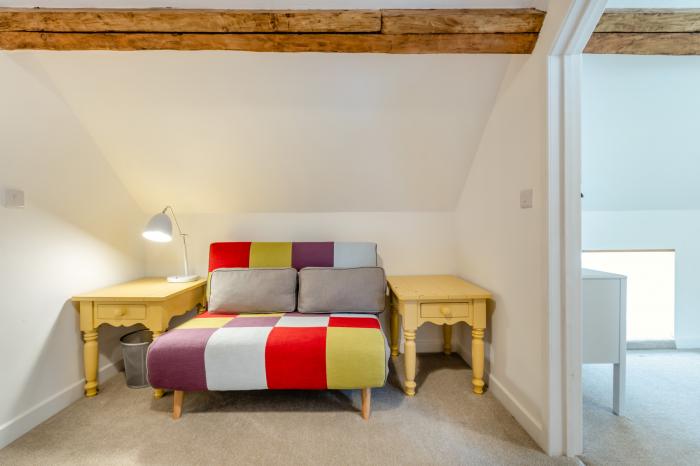 The Hayloft in Bampton, Devon. 17th century. Hay Barn. Three bedrooms. Private valley. Pet-friendly.