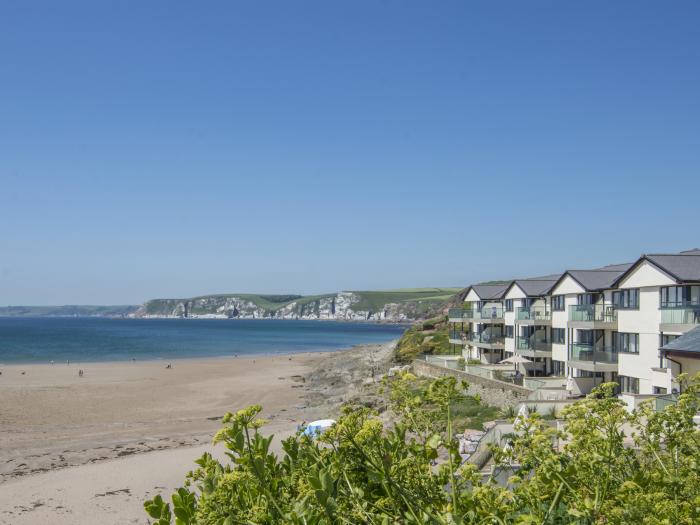 14 Burgh Island Causeway, Bigbury-On-Sea. First-floor apartment. Stunning sea and beach views. WiFi.