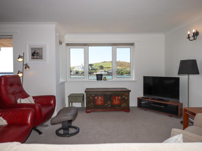 14 Burgh Island Causeway, Bigbury-On-Sea. First-floor apartment. Stunning sea and beach views. WiFi.