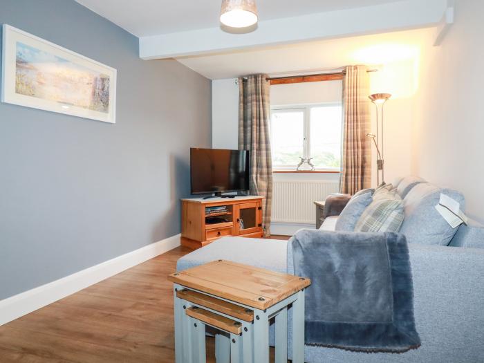 Kingsbury Flat is in Boscastle, in Cornwall. One-bedroom apartment, ideal for a couple. Valley views