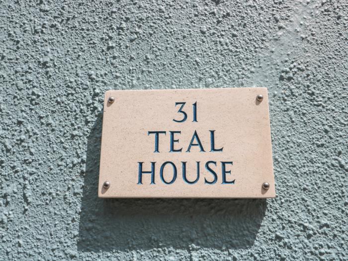 Teal House, Lyme Regis, Dorset. Over 3 floors. Four bedrooms. Rear garden. Pet-friendly. Beach close