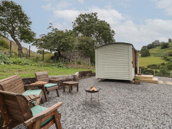Tan Y Castell Shepherds Hut in Llangollen, Denbighshire. Off-road parking. Private patio. In an AONB