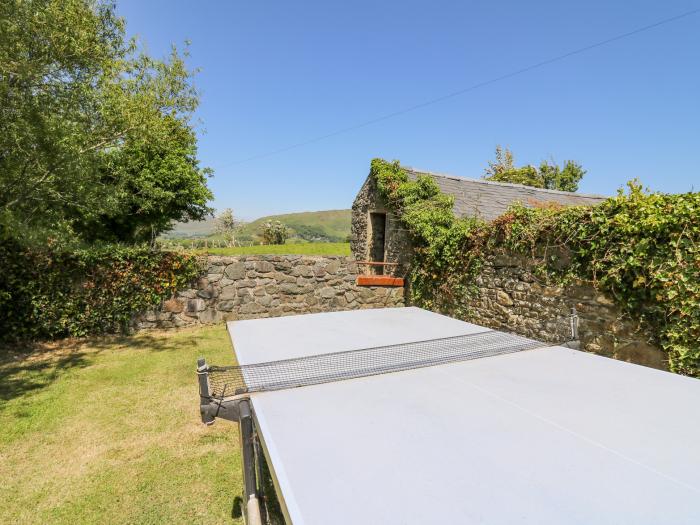 Swn y Nant, Tywyn, Gwynedd, North Wales. Smart TV. Open-plan. In Snowdonia National Park. Sleeps six