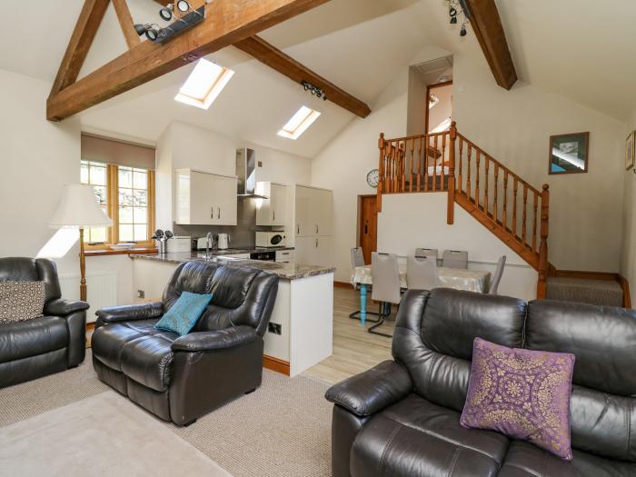 Bodnant, Tywyn, Gwynedd, Wales. Smart TV. Open-plan. In Eryri National Park. Sleeps five. Parking x2