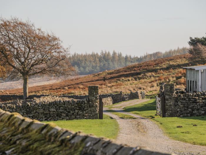 The Hayloft nr Masham, North Yorkshire. Two-bedroom, reverse-level cottage. Rural. In National Park.