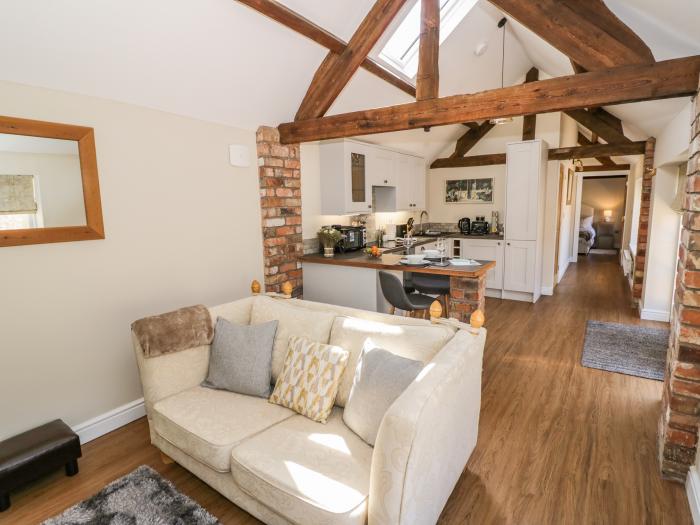 The Dairy near Market Bosworth, Leicestershire. Romantic dwelling. One pet welcome. Open-plan living