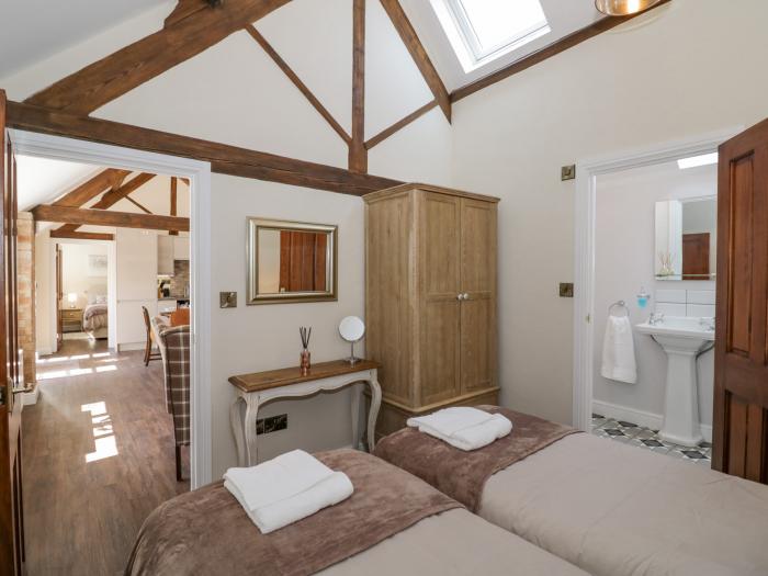 The Nest near Market Bosworth, Leicestershire. Single-storey. Pet-friendly. Parking. Enclosed patio.