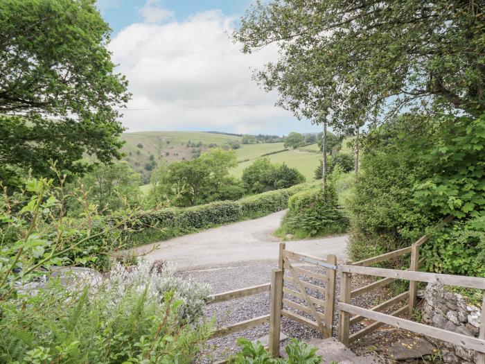 Cefn near Mallwyd, Powys. Two-bedroom, traditional cottage with countryside views. Nr National Park.