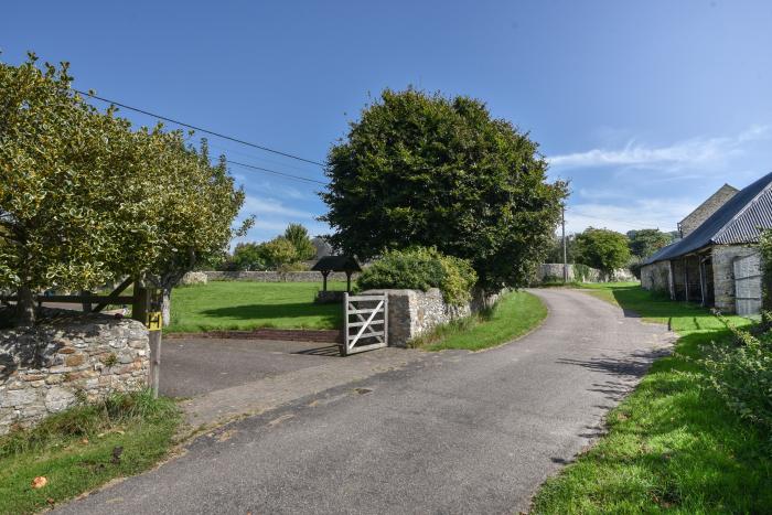 Brookhaven, Musbury, Devon. In an AONB. Close to amenities. Off-road parking. Gardens. Pet friendly.