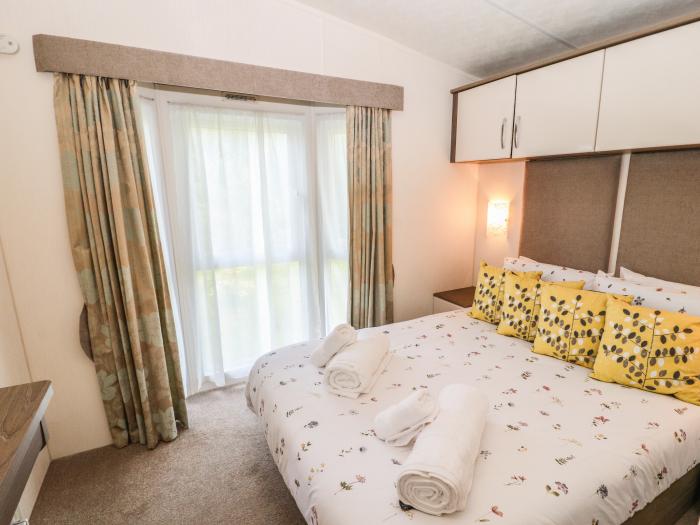 41, Grandma's Cottage, Carnforth, Lancashire. Off-road parking. On-site facilities. WiFi. Open-plan.