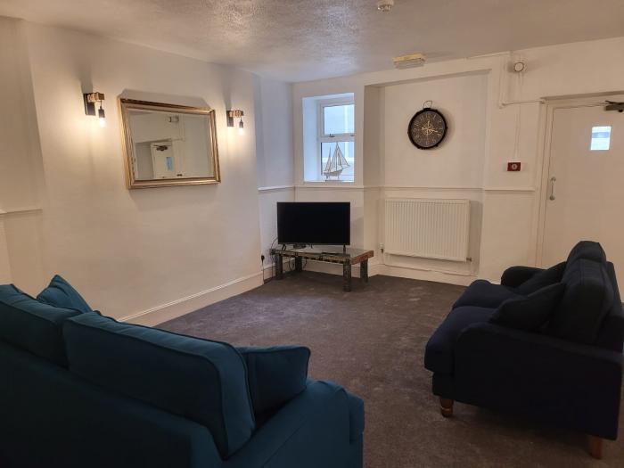 Florence Beach House in Weston-Super-Mare, Somerset. Close to amenities and a beach. 1bed apartment.