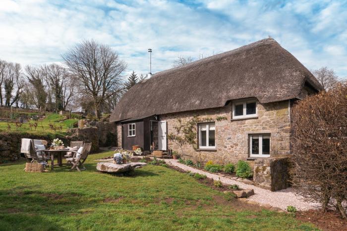 Butterwell Cottage at Collihole, Chagford, Devon. Woodburning stove. Pet-friendly. Ideal for couples