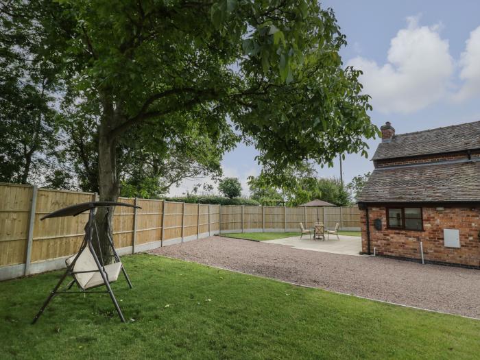 Avoine Cottage near Hartpury, Gloucestershire. Two-bedroom cottage with pet-friendly garden. By AONB