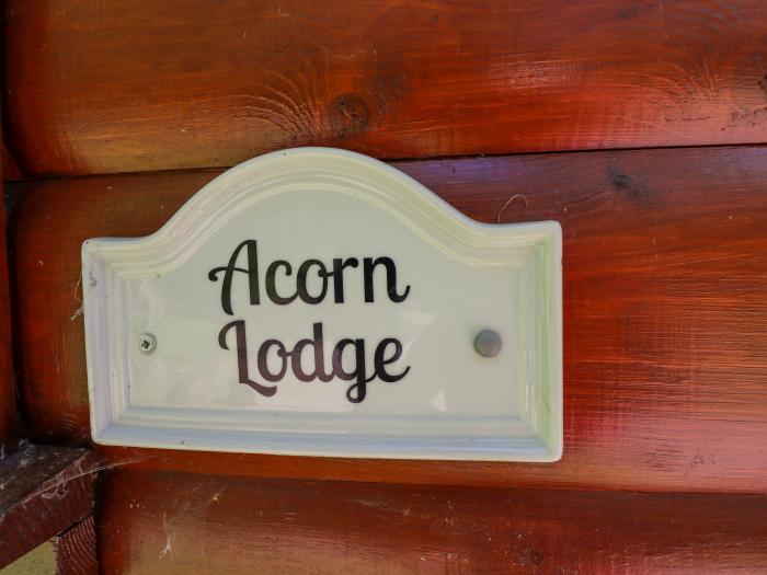 64 Acorn Lodge Kenwick Park, Louth, Lincolnshire. Hot tub. Woodburning stove. Off-road parking for 2