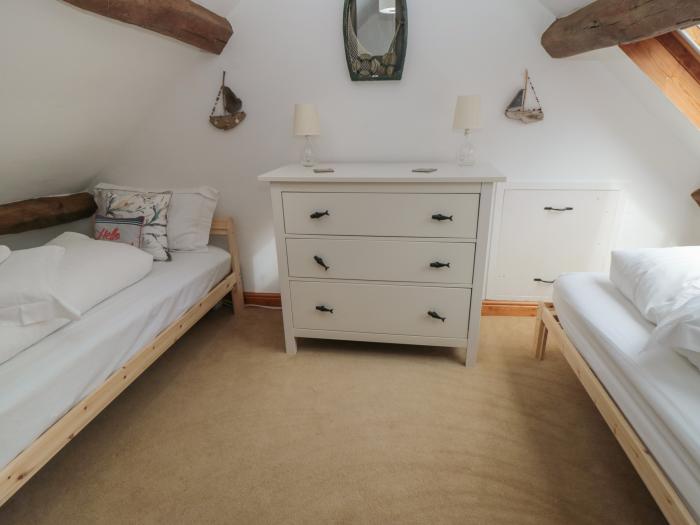Bramble Corner Cottage, Staithes, North York Moors. In a National Park. Off-road parking. TV. 3beds.