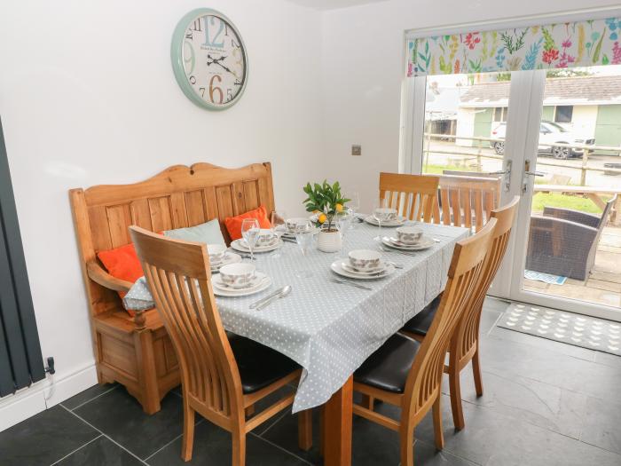 Crossways Cottage nr Carew, Pembrokeshire. Four-bedroom home. Pet-friendly. Ample off-road parking.