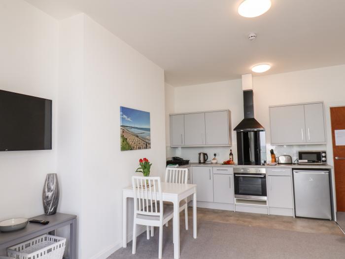 Apartment 2 Bridlington Bay, Bridlington. Sea views. Close to a beach. Smart TV. Close to amenities.