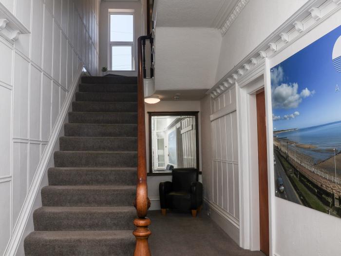 Apartment 2 Bridlington Bay, Bridlington. Sea views. Close to a beach. Smart TV. Close to amenities.