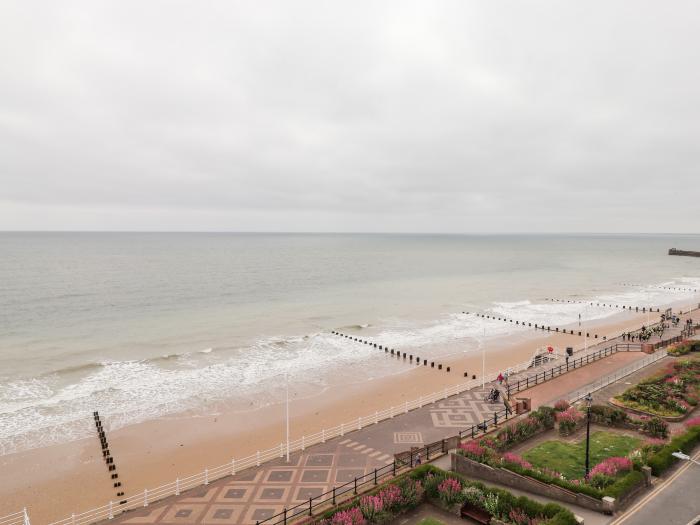 Apartment 8 Bridlington Bay, Bridlington, East Riding of Yorkshire. Sea views. Close to beach. 2bed.