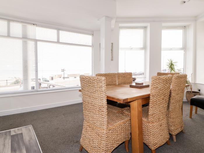 Apartment 3 @52 in Bridlington, North Yorkshire. Seafront nearby. Decking with furniture. 3 bedrooms