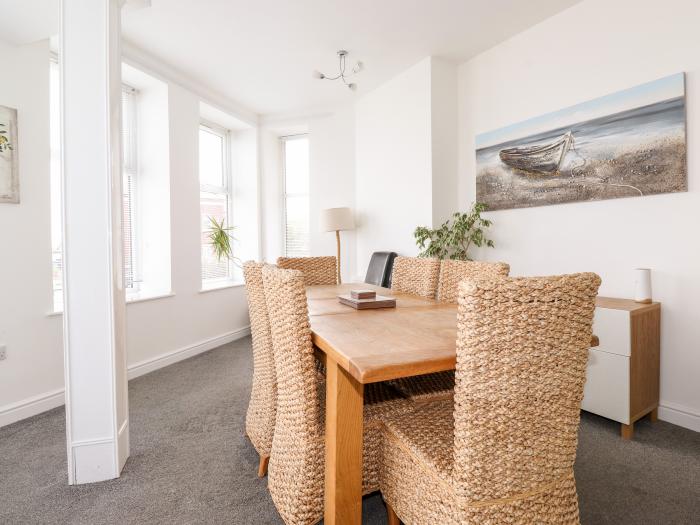 Apartment 3 @52 in Bridlington, North Yorkshire. Seafront nearby. Decking with furniture. 3 bedrooms