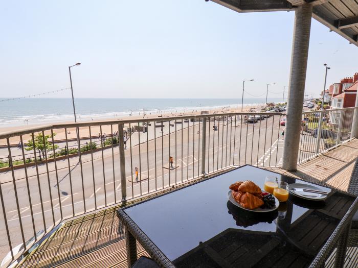 Apartment 6 @52, Apartment 6 @52, Bridlington, East Riding of Yorkshire. Sea view. Close to beach. C