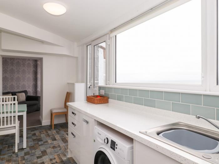 Apartment 9 @52, Bridlington, East Riding of Yorkshire. Sea view. Close to beach. Close to amenities
