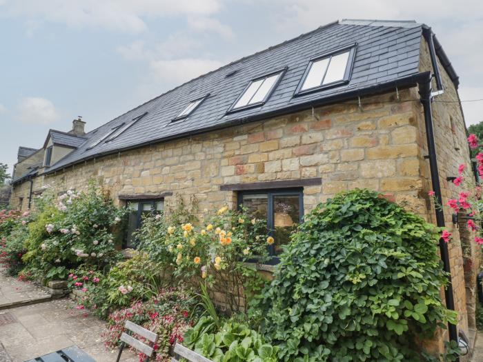 The Old Brewhouse, Chipping Campden, Gloucestershire. Pet-friendly. Shared garden. Off-road parking.