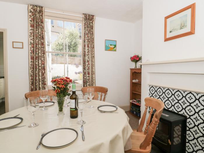 Howard Cottage in Weymouth, Dorset. Close to beach. Close to amenities. Family-friendly. 2 bedrooms.