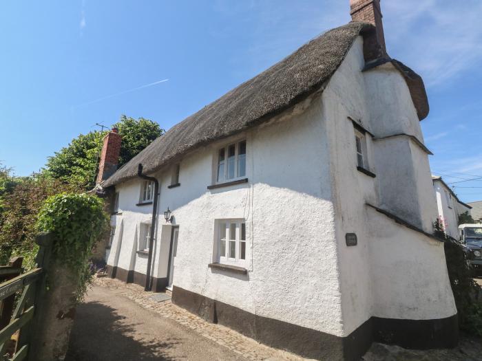 Brewers Cottage rests in Kings Nympton, Devon. Two-bedroom home near a pub. Woodburning stove. Pets.