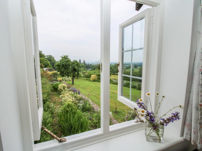 Lower Woodend Cottage, Bircher Common