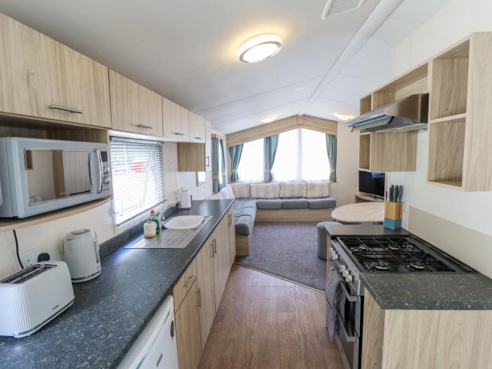 14 Larch View, Tattershall Lakes Country Park, Lincolnshire. Three-bed lodge with on-site facilities