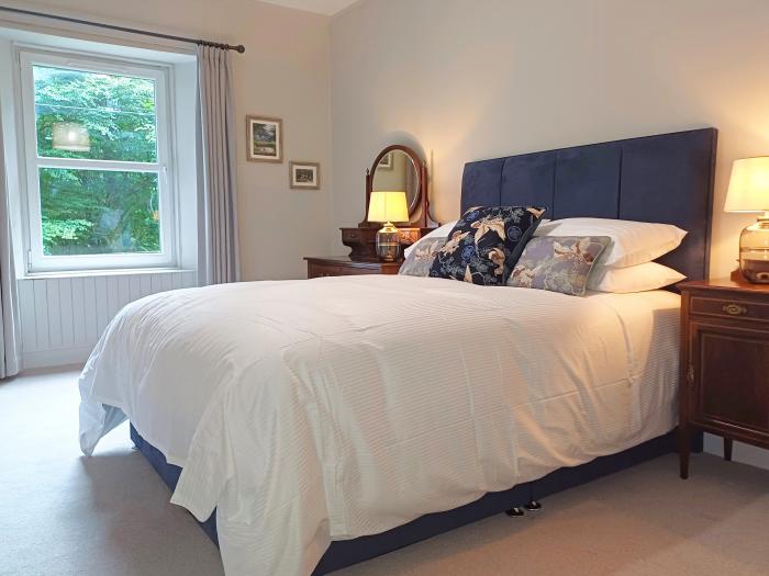Kinclune House and Annex, is in Kirriemuir, Angus, Scotland. Large. En-suite bedrooms. Dog-friendly.