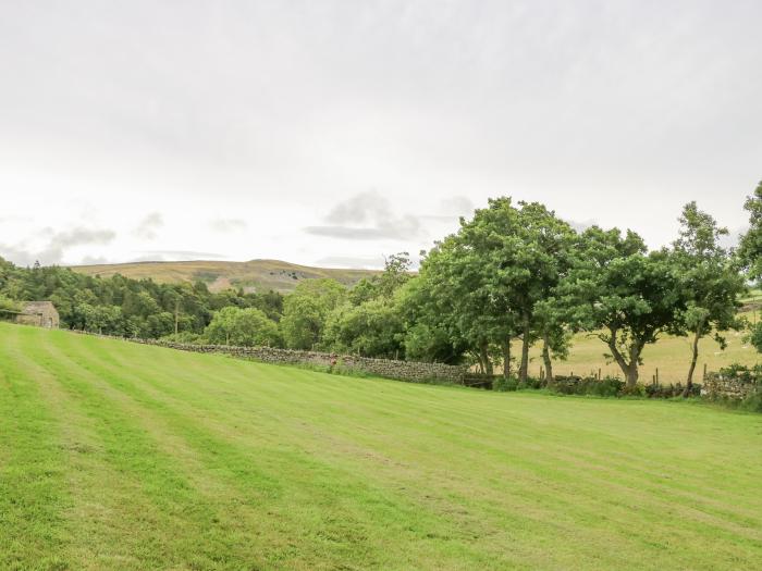 Arkle Town House in Arkle Town, Reeth, Yorkshire. In a National Park. Off-road parking. Countryside.