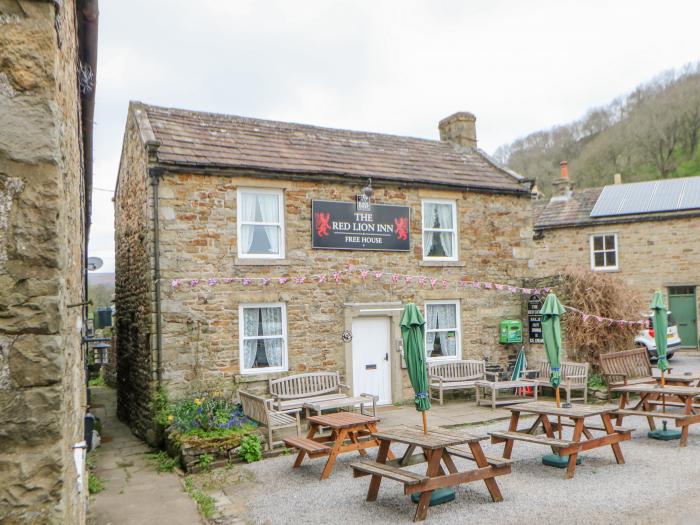 Arkle Town House in Arkle Town, Reeth, Yorkshire. In a National Park. Off-road parking. Countryside.