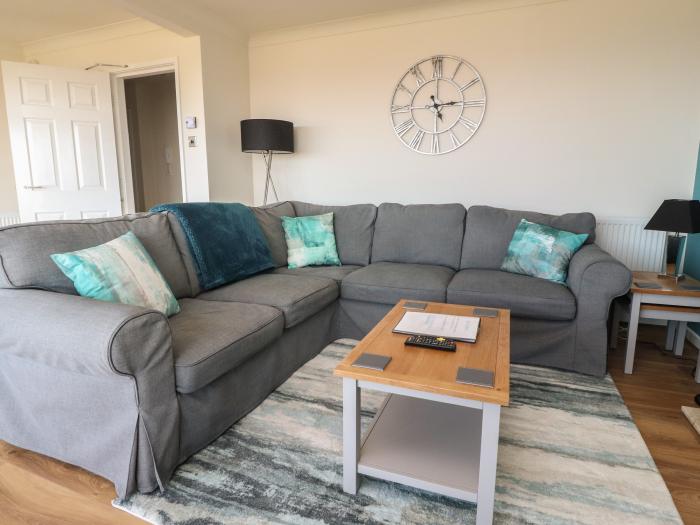 Flat 3, Sandridge Court, Knott End-On-Sea, Cumbria. Close to a beach, a shop and a pub. Parking. TV.