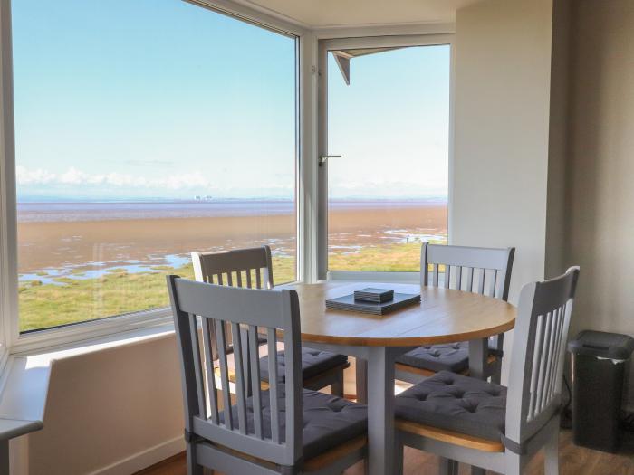 Flat 3, Sandridge Court, Knott End-On-Sea, Cumbria. Close to a beach, a shop and a pub. Parking. TV.