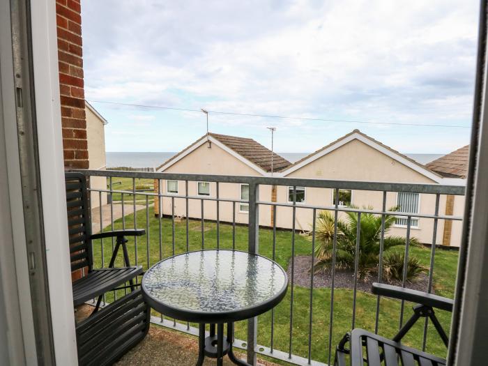 63 The Waterside Holiday Park in Corton, Suffolk. On-site facilities. Close to amenities and a beach