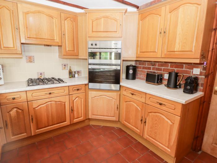 Fountain Folly, is near St Dogmaels, Pembrokeshire. Three-bedroom bungalow near amenities and beach.