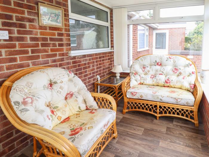 Joray Bungalow, Aby near Alford, Lincolnshire. Conservatory. Ideal for families & off-road parking.