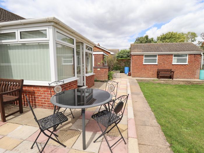 Joray Bungalow, Aby near Alford, Lincolnshire. Conservatory. Ideal for families & off-road parking.