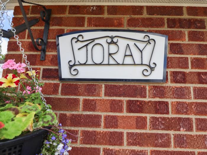 Joray Bungalow, Aby near Alford, Lincolnshire. Conservatory. Ideal for families & off-road parking.