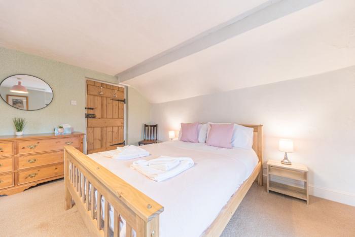 Abbey Farm House, St Bees, Cumbria. Large property sleeping 16. Pet-friendly. Off-road parking. AGA.