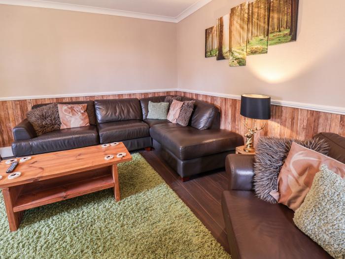 Lena's Lodge, Easington, North Yorkshire. Close to a shop and a pub. En-suite bedrooms. WiFi and TV.