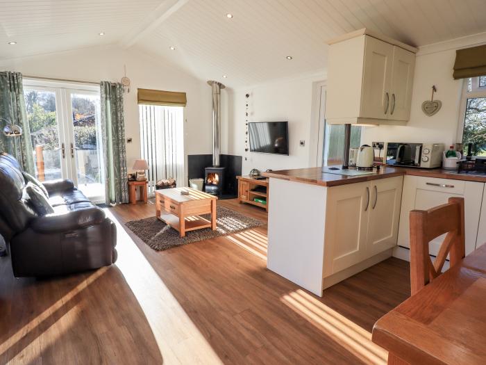 Pippin Lodge near Cartmel, Cumbria. One-bedroom lodge, ideal for couples. Pet-friendly. Contemporary