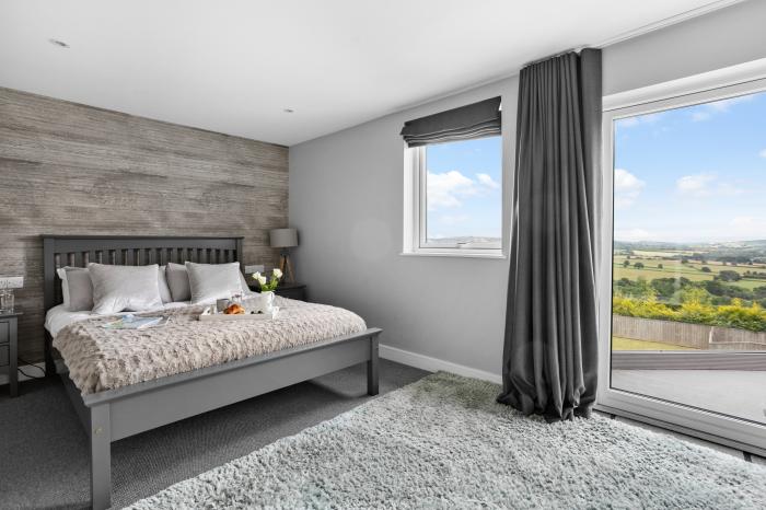 Huxham View and Annex, Stoke Canon, Devon. Bedrooms with en-suites. Smart TVs. Near a National Park.