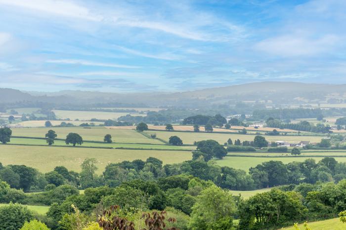 Huxham View and Annex, Stoke Canon, Devon. Bedrooms with en-suites. Smart TVs. Near a National Park.