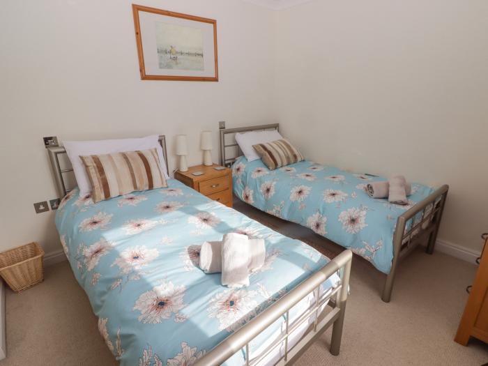 3 Strawberry Close, Little Haven, Pembrokeshire. In National Park. Close to beach. Off-road parking.