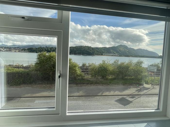 Leerick Cottage in Deganwy, Conwy, Wales. Close to amenities. Close to River Conwy. Off-road parking