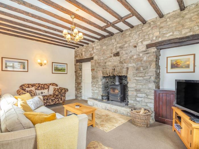 Clifford House Farm is in Buckden, in North Yorkshire. Five-bedroom farmhouse in National Park. Pets